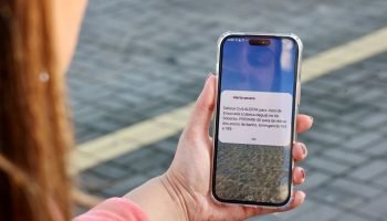 Sistema Cell Broadcast emite alertas com um aviso sonoro e não depende de pacotes de internet pa...